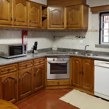 Konukevi Abrigo Da Montanha - Familiar Sabugueiro (Guarda)