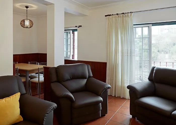 Casa de hóspedes Abrigo Da Montanha - Familiar 3*