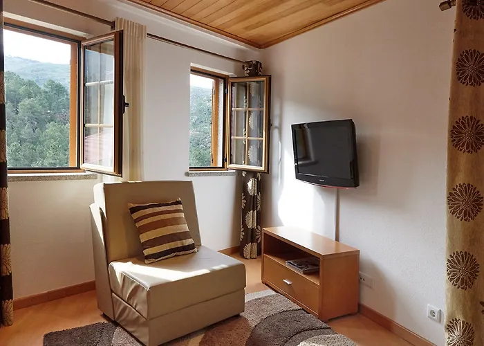 Casa de hóspedes Abrigo Da Montanha - Familiar 3*